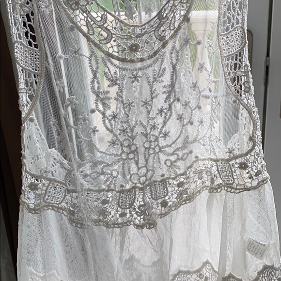 Pool/beach top - Picture 3 of 4